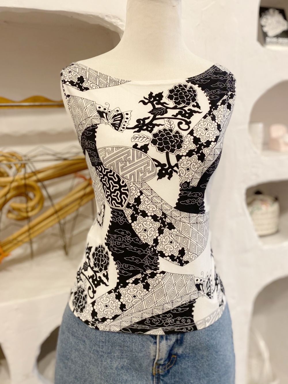 Y2K Vintage Black & White Stretchy Floral & Geometric Japanese Pattern Tank Top